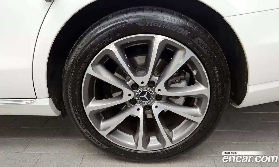 Mercedes-Benz E-Class 2019 2.0 Автомат в Москве № 542651, фото 5