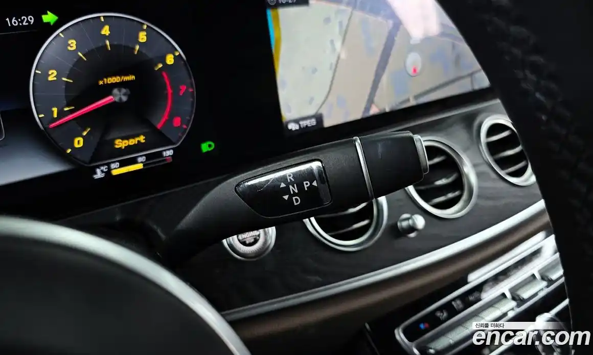 Mercedes-Benz E-Class 2019 2.0 Автомат в Москве № 542651, фото 9