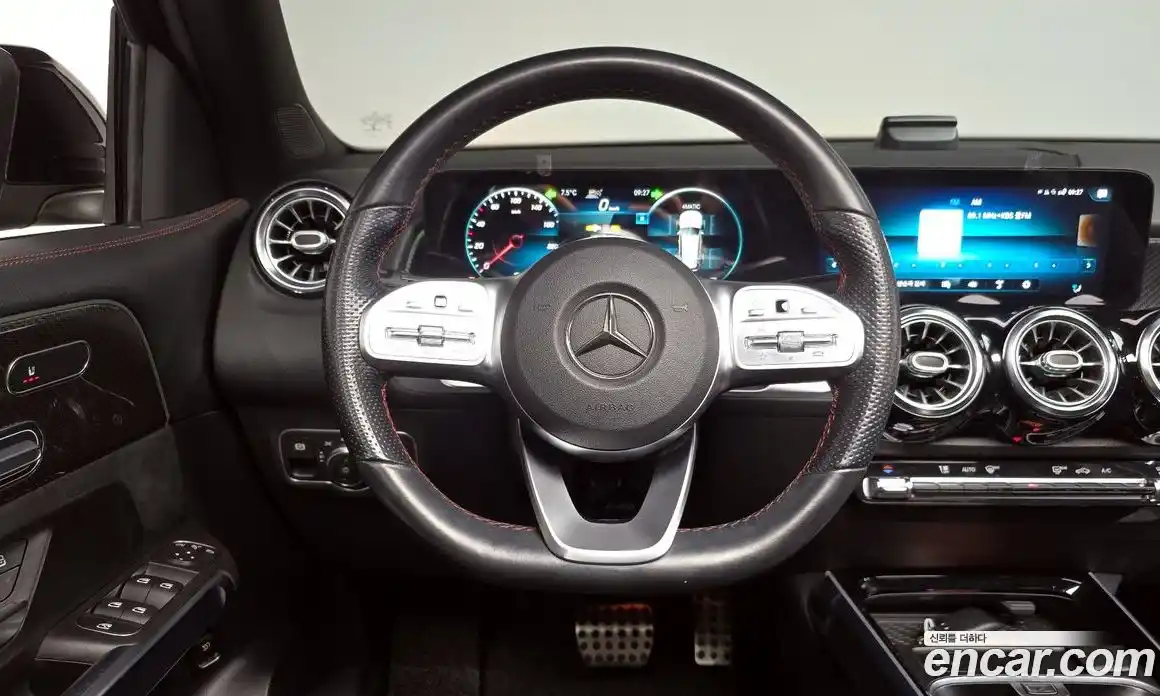 Mercedes-Benz GLB-Class 2021 2.0 Автомат в Москве № 542889, фото 12