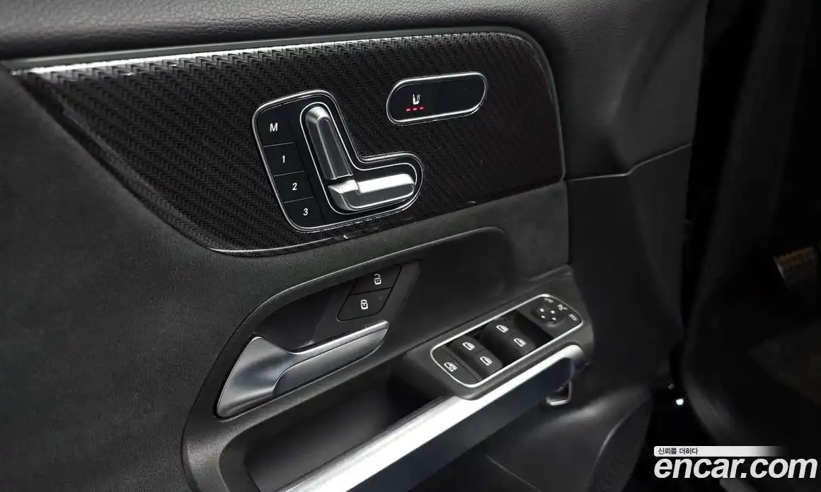 Mercedes-Benz GLB-Class 2021 2.0 Автомат в Москве № 542889, фото 18