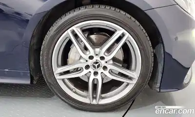 Mercedes-Benz E-Class 2018 1.9 Автомат в Москве № 542958, миниатюра 5