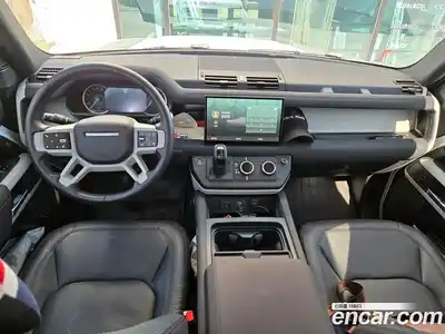 Land Rover Defender 2023 3.0 Автомат в Москве № 543224, миниатюра 9