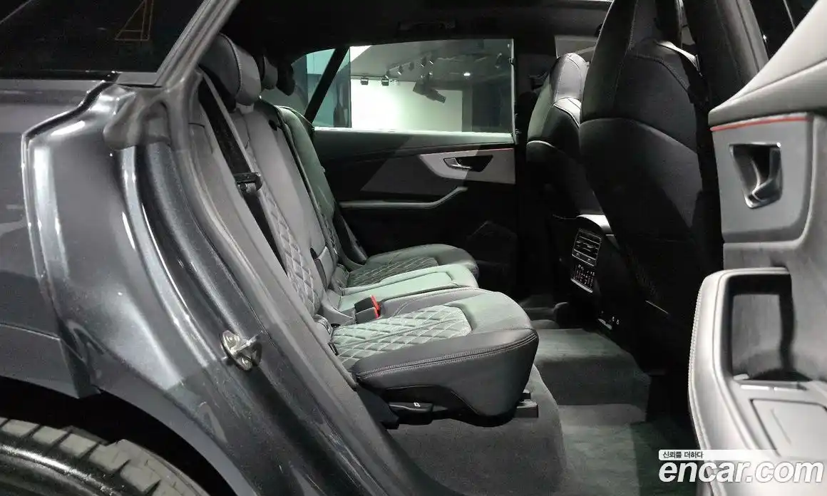 Audi Q8 2023 3.0 Автомат в Москве № 544184, фото 12