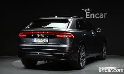 Audi Q8 2023 3.0 Автомат в Москве № 544184, миниатюра 2