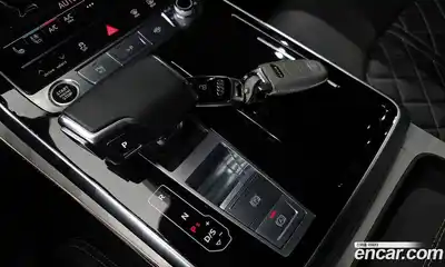 Audi Q8 2023 3.0 Автомат в Москве № 544184, миниатюра 9