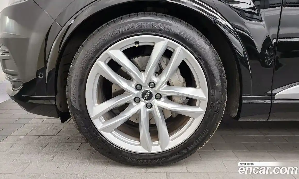 Audi Q7 2016 3.0 Автомат в Москве № 544566, фото 5