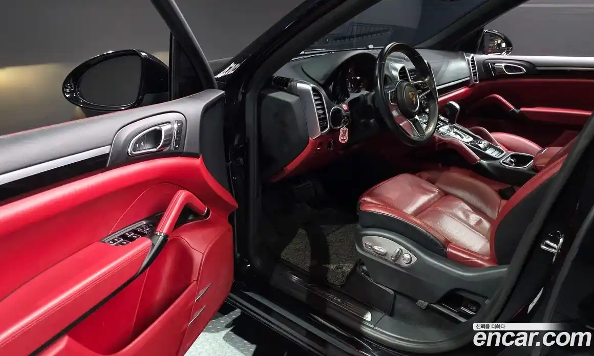 Porsche Cayenne 2016 3.0 Автомат в Москве № 545755, фото 11