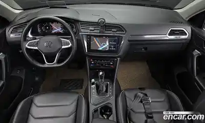 Volkswagen Tiguan 2023 2.0 Автомат в Москве № 547272, миниатюра 7