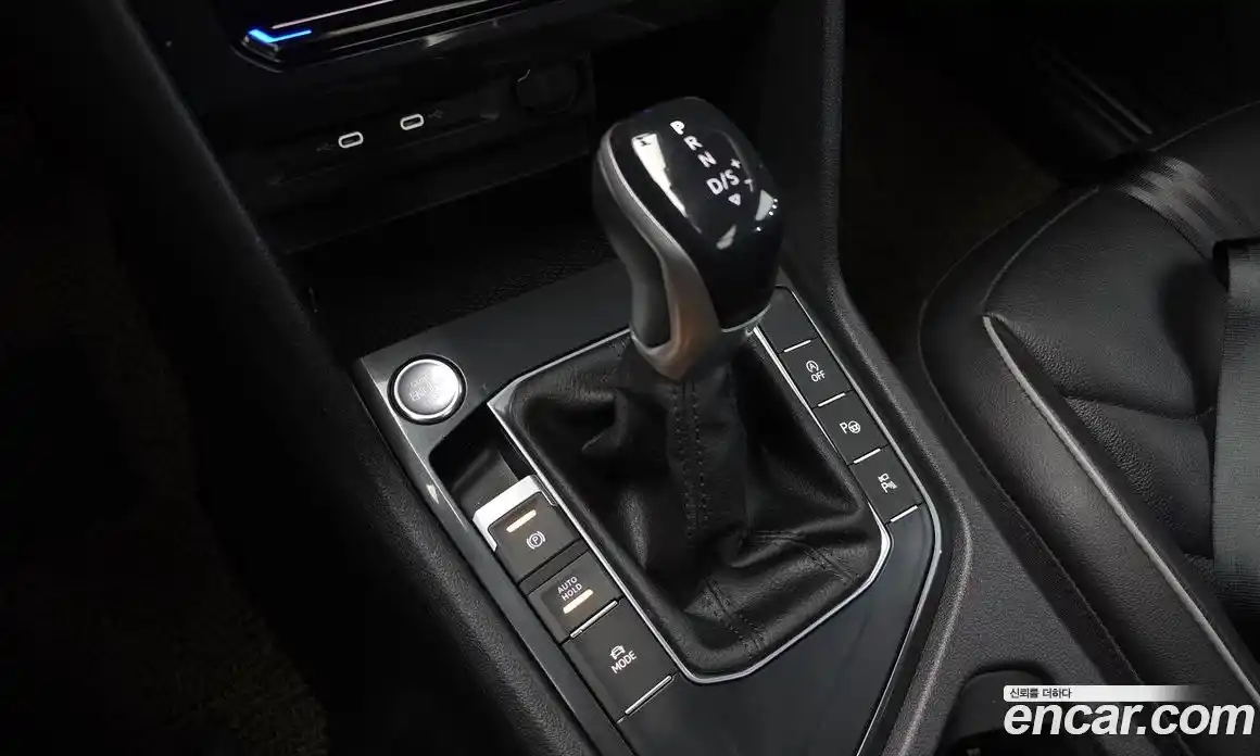 Volkswagen Tiguan 2023 2.0 Автомат в Москве № 547272, фото 9