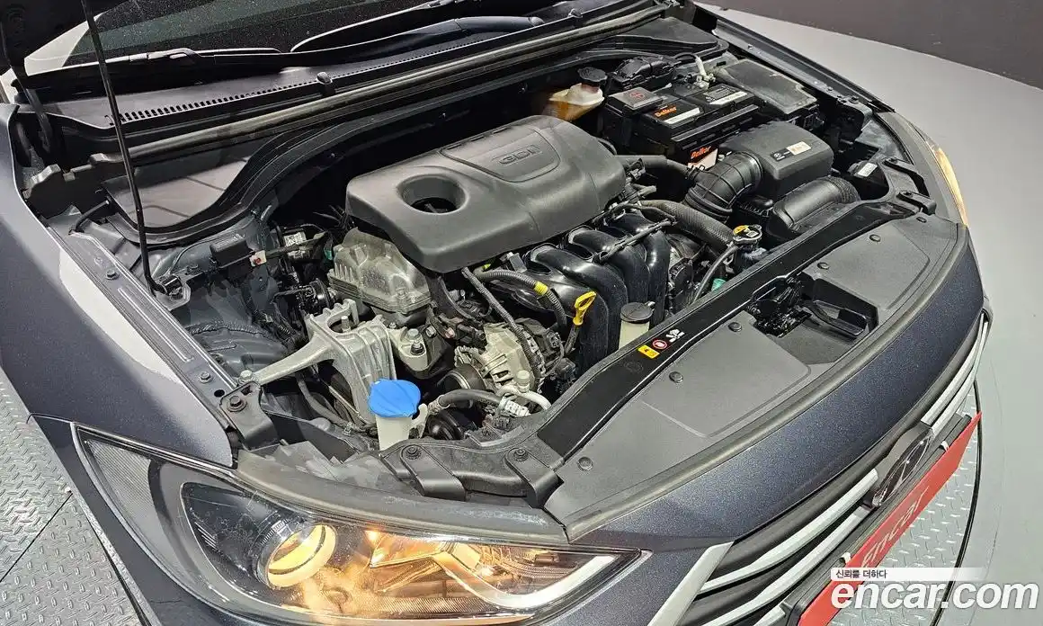 Hyundai Avante 2018 1.6 Автомат в Москве № 6315, фото 17