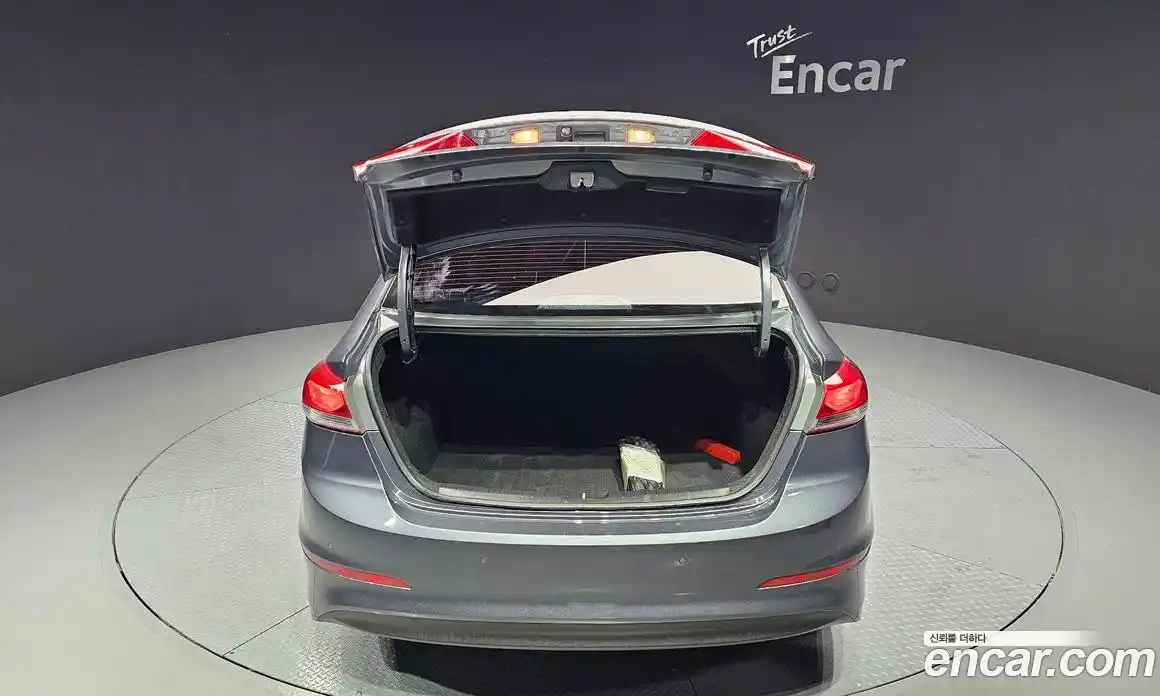 Hyundai Avante 2018 1.6 Автомат в Москве № 6315, фото 19