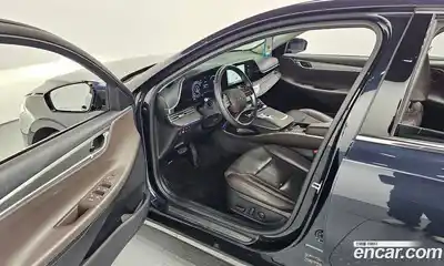 Hyundai Grandeur 2022 2.5 Автомат в Москве № 112385, миниатюра 3