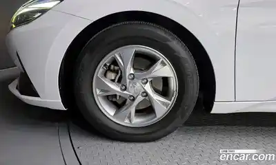 Hyundai Avante 2022 1.6 Автомат в Москве № 112935, миниатюра 8