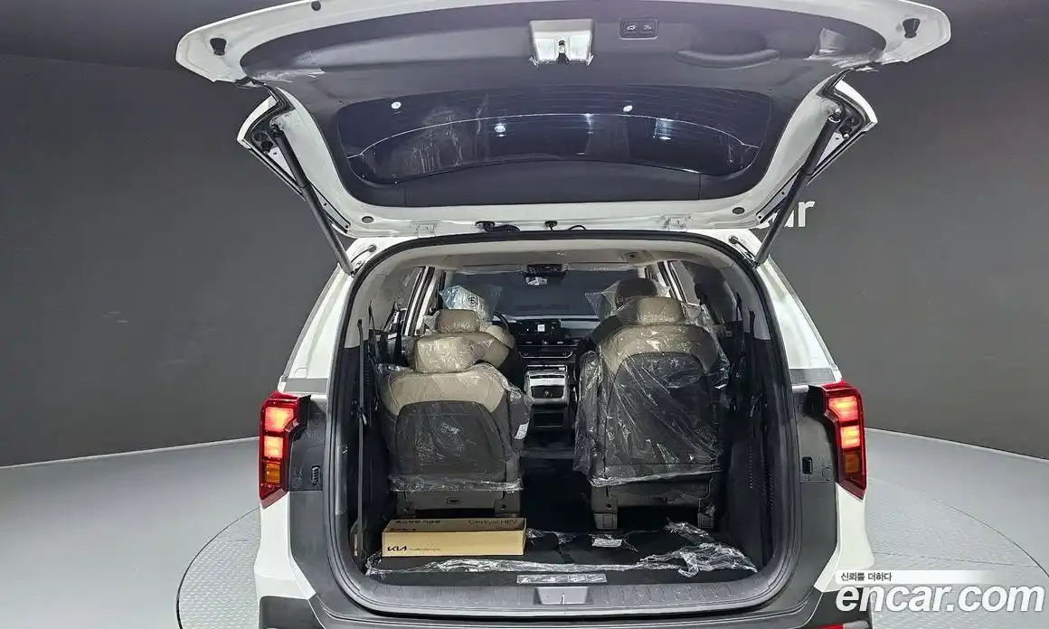 Kia Canival 2025 3.5 Автомат в Москве № 114037, фото 20