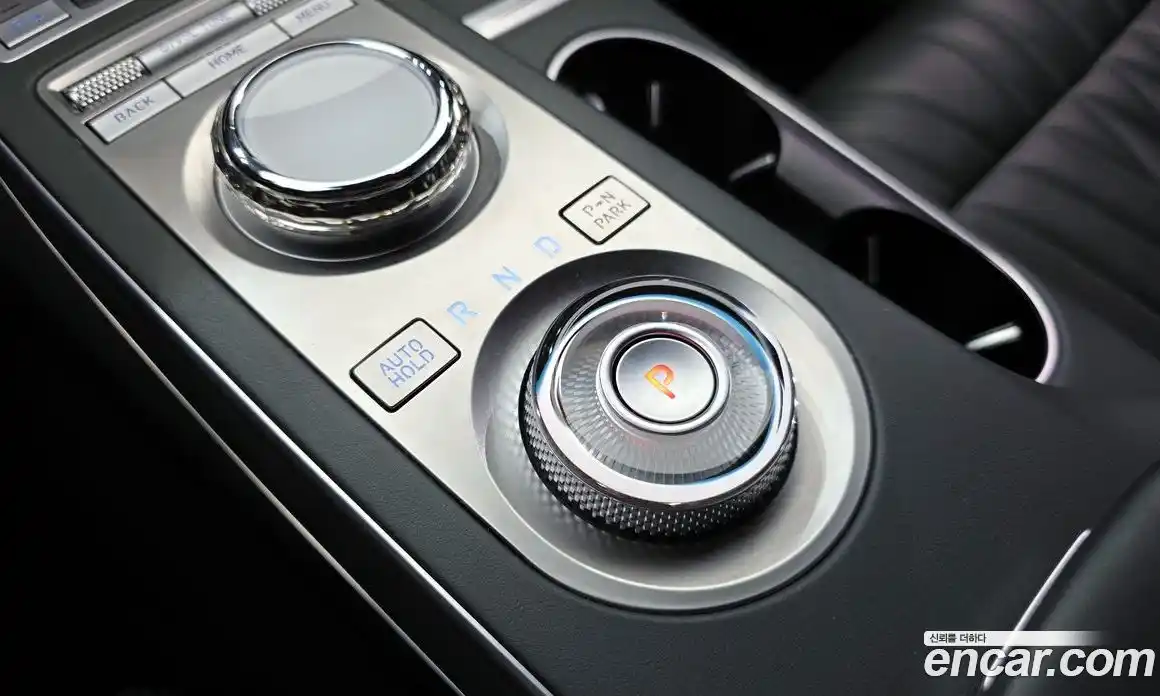 Genesis GV70 2022 2.5 Автомат в Москве № 117729, фото 3