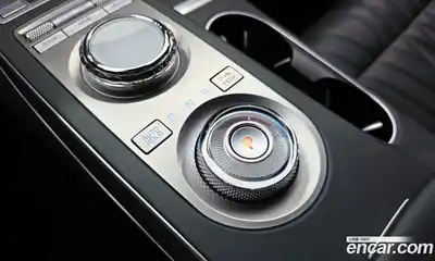 Genesis GV70 2022 2.5 Автомат в Москве № 117729, миниатюра 3