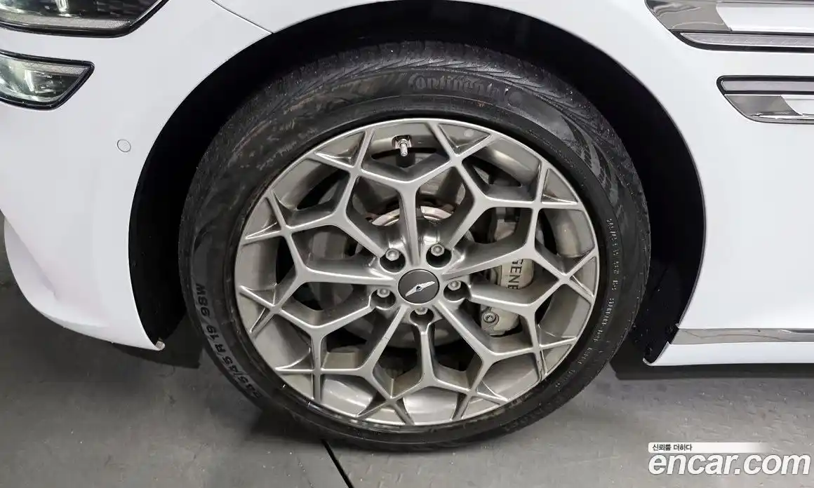 Genesis G80 2024 2.5 Автомат в Москве № 117866, фото 12