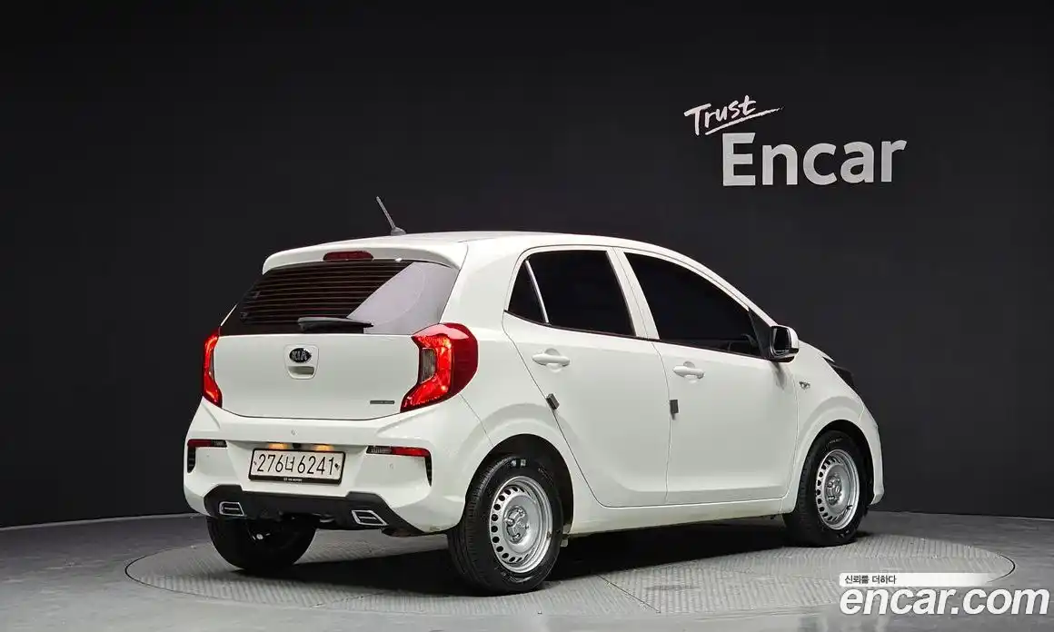 Kia Morning 2021 1.0 Автомат в Москве № 122122, фото 16