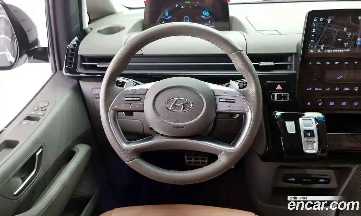 Hyundai Staria 2023 3.5 Автомат в Москве № 130755, фото 13