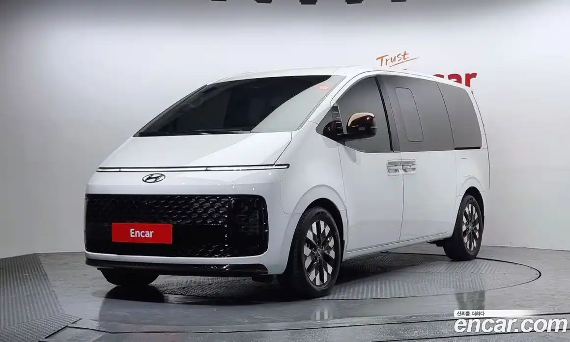 Hyundai Staria 2023 3.5 Автомат в Москве № 130755, фото 5