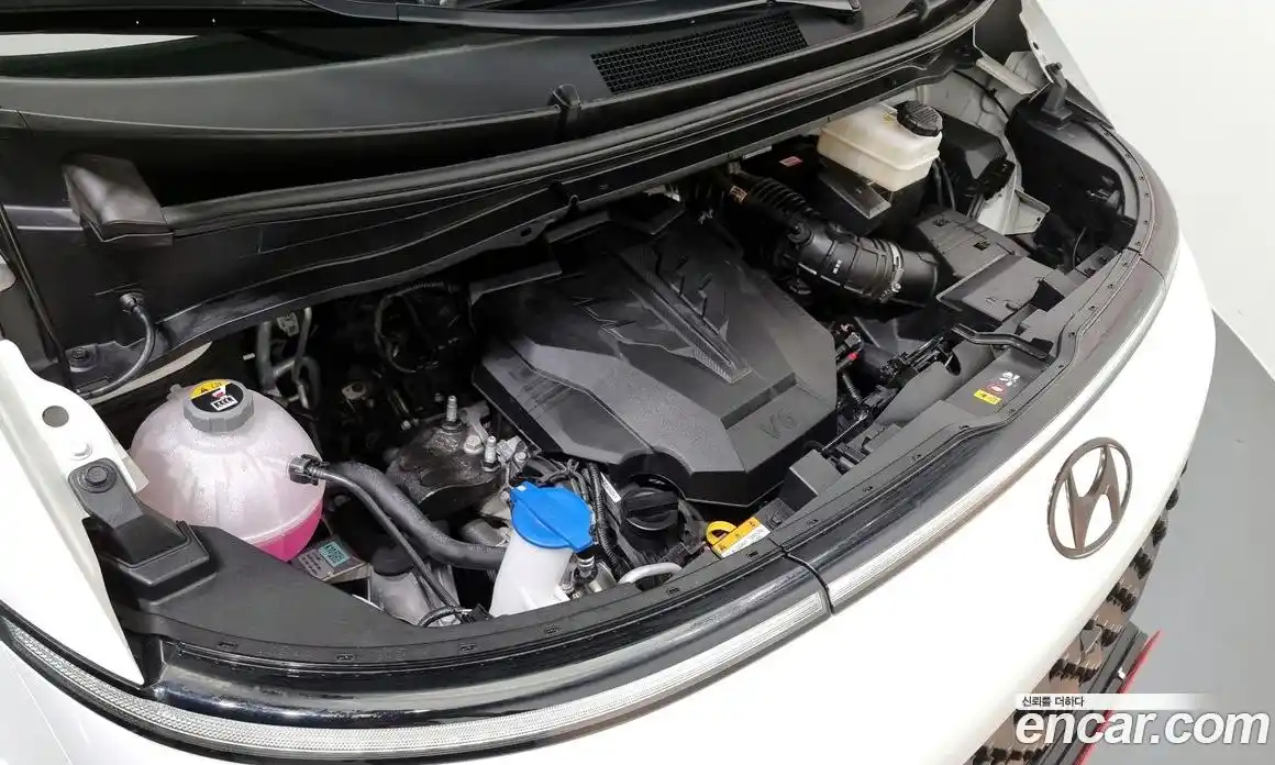 Hyundai Staria 2023 3.5 Автомат в Москве № 130755, фото 10