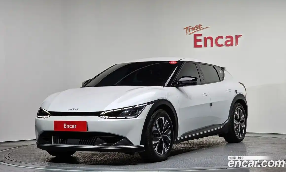 Kia EV6 2023 0.1 Автомат в Москве № 131129, фото 1