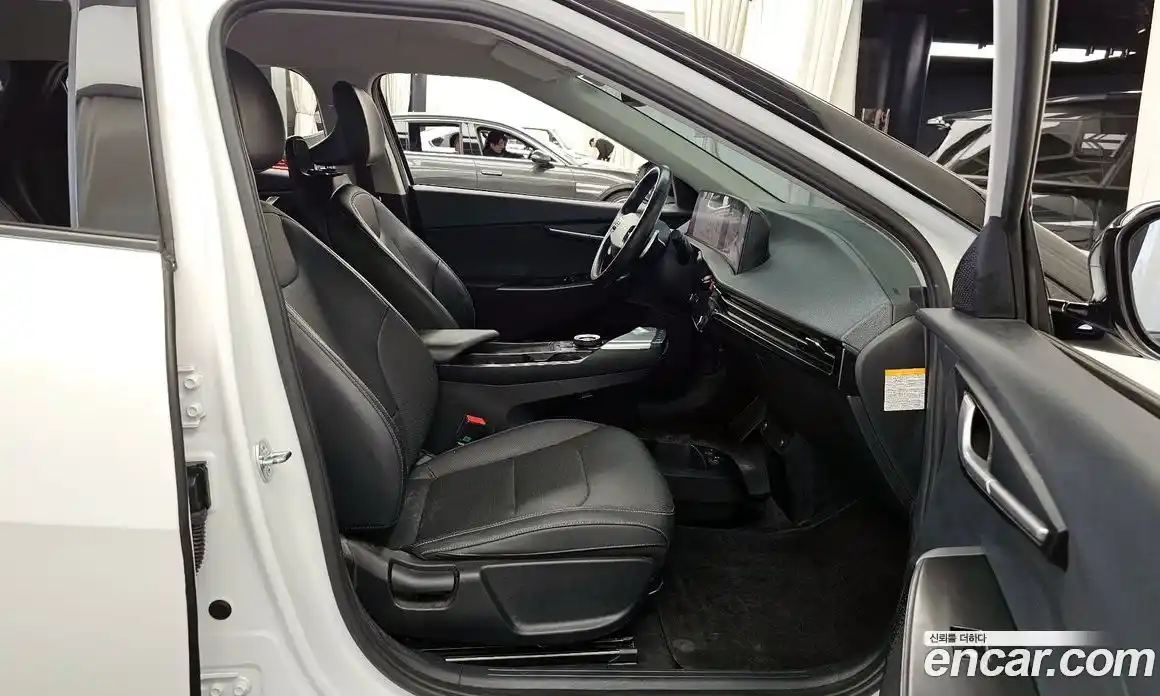 Kia EV6 2023 0.1 Автомат в Москве № 131129, фото 19