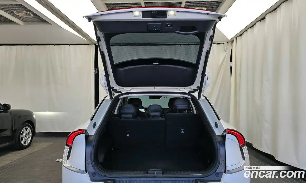 Kia EV6 2023 0.1 Автомат в Москве № 131129, фото 5