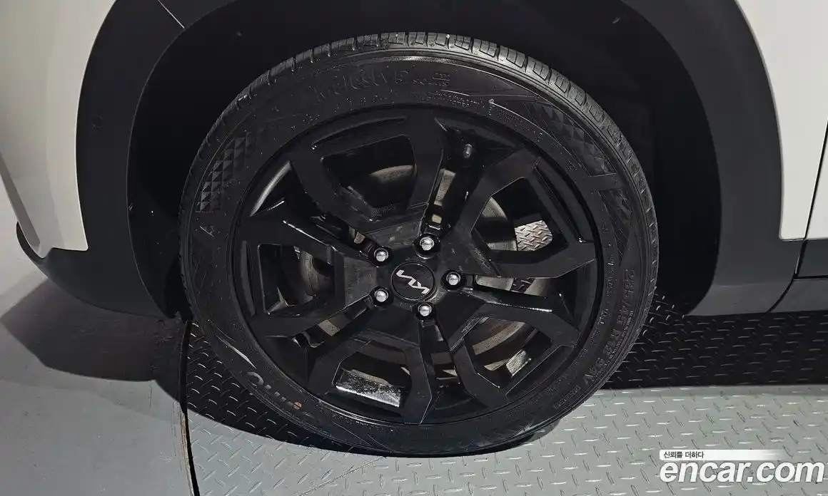 Kia Seltos 2023 1.6 Автомат в Москве № 132526, фото 5