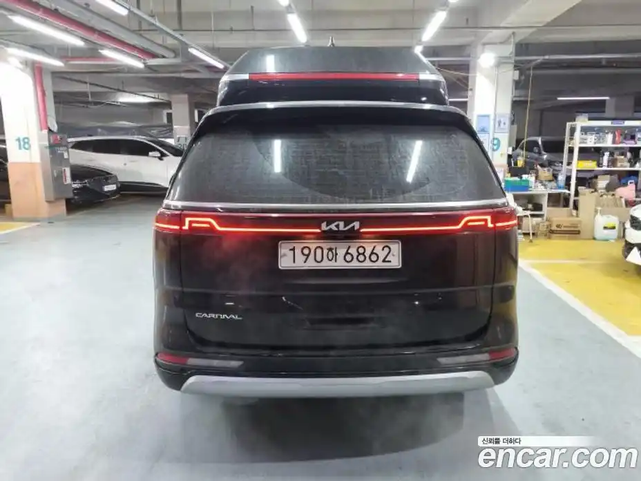 Kia Canival 2023 3.5 Автомат в Москве № 134085, фото 12