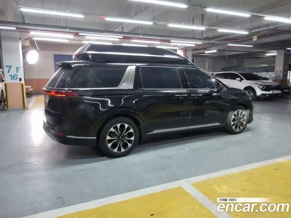 Kia Canival 2023 3.5 Автомат в Москве № 134085, фото 14