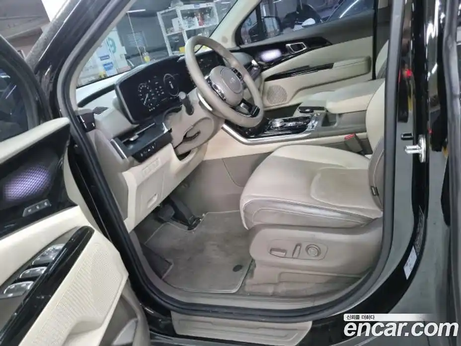 Kia Canival 2023 3.5 Автомат в Москве № 134085, фото 3