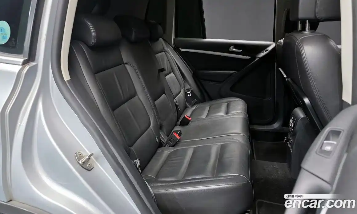 Volkswagen Tiguan 2013 2.0 Автомат в Москве № 134732, фото 15