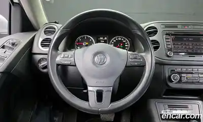 Volkswagen Tiguan 2013 2.0 Автомат в Москве № 134732, миниатюра 6