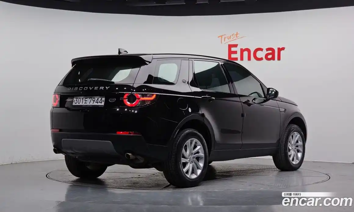 Land Rover Discovery Sport 2017 2.0 Автомат в Москве № 153781, фото 3