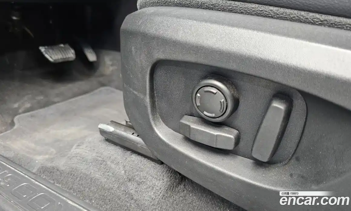 Land Rover Discovery Sport 2017 2.0 Автомат в Москве № 153781, фото 6