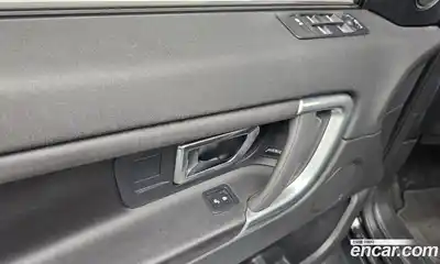 Land Rover Discovery Sport 2017 2.0 Автомат в Москве № 153781, миниатюра 8