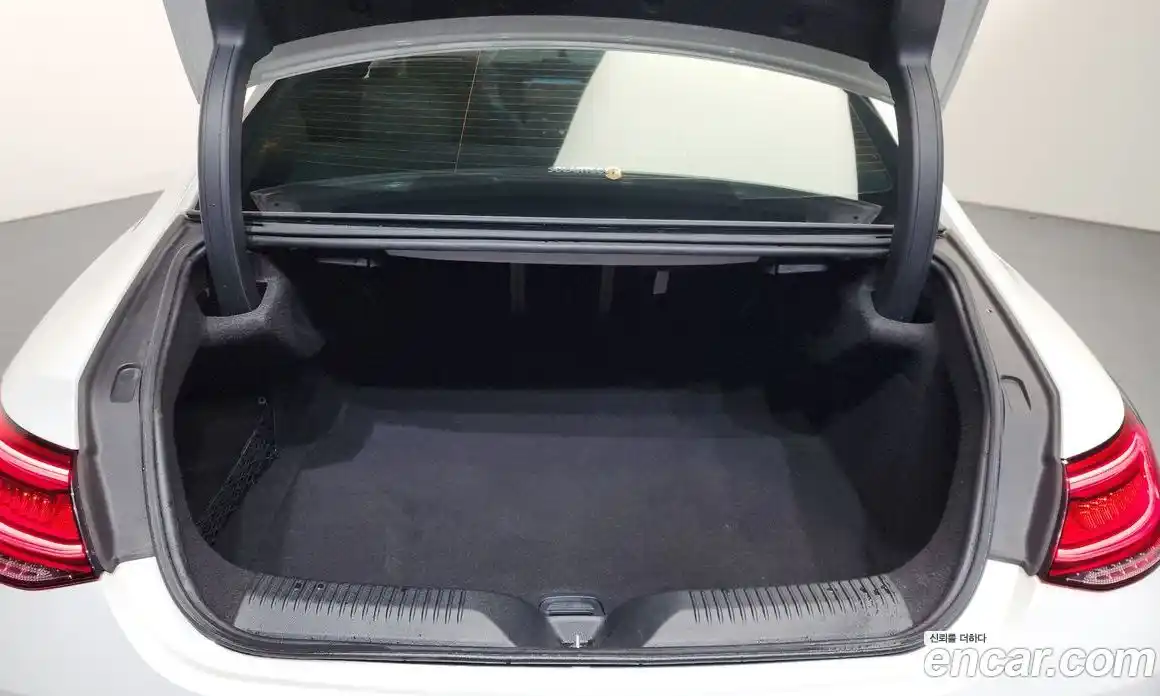 Mercedes-Benz CLS-Class 2020 1.9 Автомат в Москве № 160403, фото 19