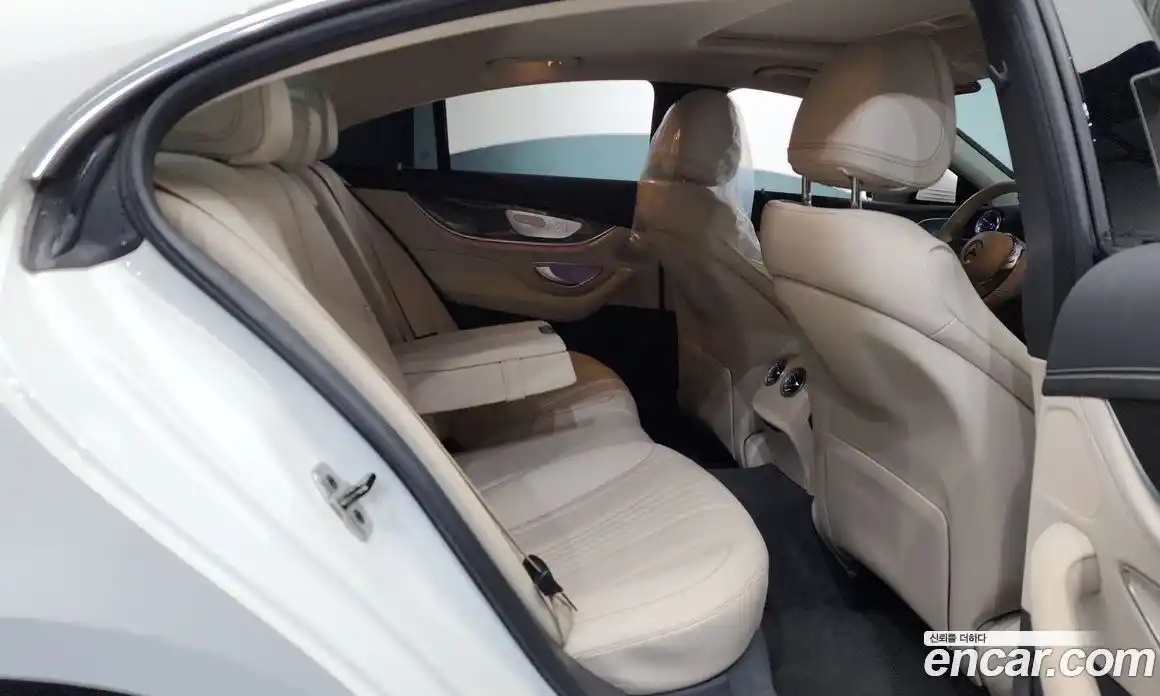 Mercedes-Benz CLS-Class 2020 1.9 Автомат в Москве № 160403, фото 6