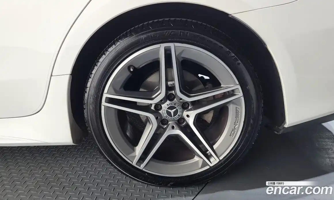 Mercedes-Benz CLS-Class 2020 1.9 Автомат в Москве № 160403, фото 10