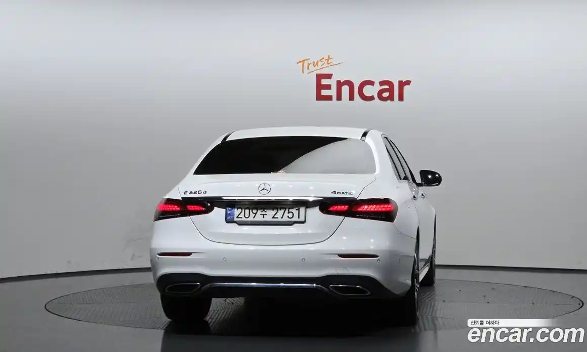 Mercedes-Benz E-Class 2022 1.9 Автомат в Москве № 161528, фото 5