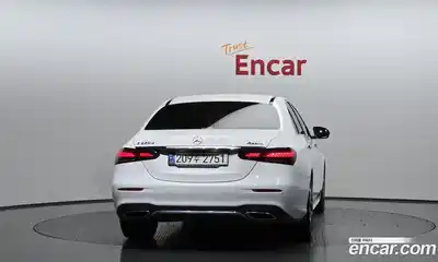 Mercedes-Benz E-Class 2022 1.9 Автомат в Москве № 161528, миниатюра 5