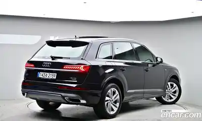 Audi Q7 2021 3.0 Автомат в Москве № 163927, миниатюра 2