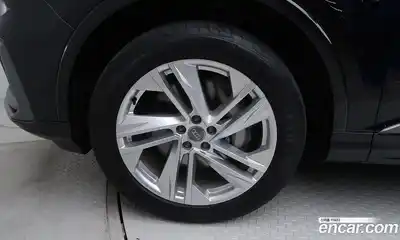 Audi Q7 2021 3.0 Автомат в Москве № 163927, миниатюра 5