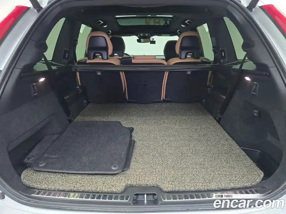 Volvo XC90 2024 2.0 Автомат в Москве № 164795, фото 14