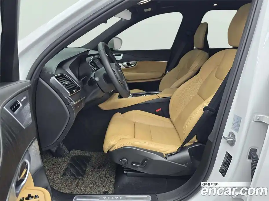 Volvo XC90 2024 2.0 Автомат в Москве № 164795, фото 10