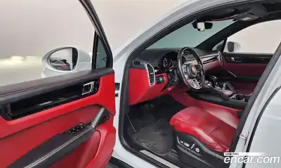 Porsche Cayenne 2021 3.0 Автомат в Москве № 165622, миниатюра 4