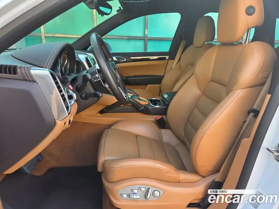 Porsche Cayenne 2015 4.1 Автомат в Москве № 165915, фото 11