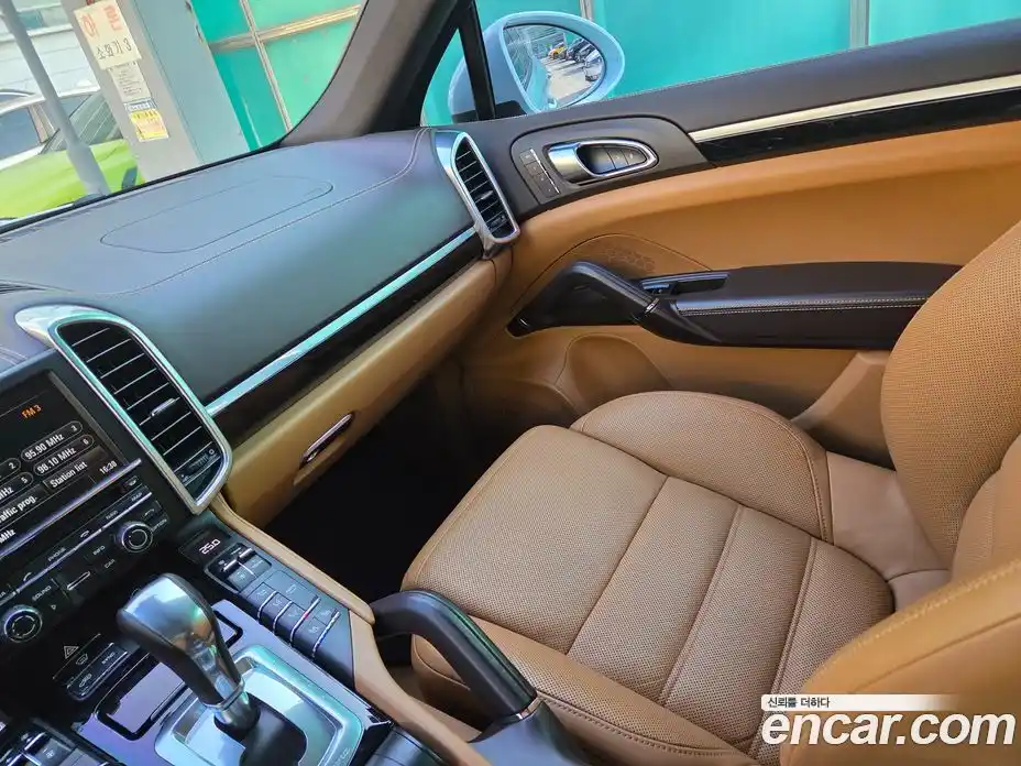 Porsche Cayenne 2015 4.1 Автомат в Москве № 165915, фото 14