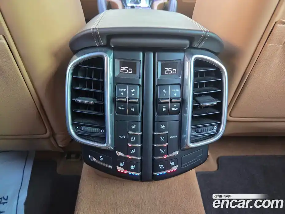 Porsche Cayenne 2015 4.1 Автомат в Москве № 165915, фото 15